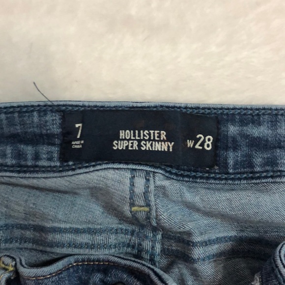 Ripped jeans - Picture 2 of 3